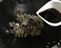 酱鼓炒花甲王的做法图解9