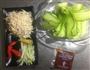 鸡丝拌面的做法图解1