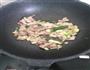 芹菜炒五花肉的做法图解2