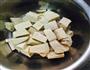 东北酸菜炖肉的做法图解3