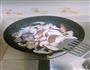 排骨香菇“闷烧”饭的做法图解4