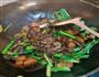 花肉焖茶树菇的做法图解8