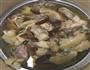红枣枸杞蒸鸡的做法图解6