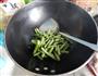 豆角茄子烧粉条的做法图解2