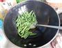 豆角茄子烧粉条的做法图解3