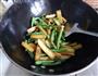 豆角茄子烧粉条的做法图解7