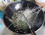 豆角茄子烧粉条的做法图解9