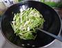 耗油蒜苔炒土豆丝的做法图解7