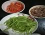 芹菜牛肉丝的做法图解1