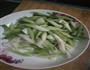 腊肉炒蒜苗的做法图解1