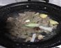 榨菜牛肉汤的做法图解3