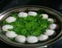 豌豆苗肉丸汤的做法图解1