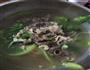 肥牛生菜面的做法图解1