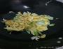 鸡蛋绿豆芽炒米皮儿的做法图解2