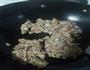 芹菜牛肉粒的做法图解3