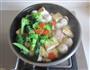 豆腐口蘑西兰花烩鱼丸的做法图解9
