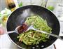肉末砂锅豆角的做法图解13