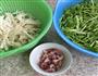 芹菜金针菇肉丝面的做法图解1