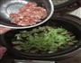 早餐—肉沫青菜香菇粥的做法图解2