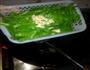荷兰豆炒腊肉的做法图解5