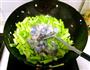 西芹炒虾仁的做法图解4