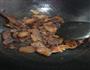 香椿炒腊肉的做法图解2