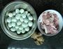 虎皮鹌鹑蛋烧肉的做法图解1