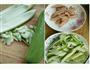 角瓜炒火腿肠的做法图解1