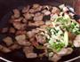 香菇炒肉片的做法图解2