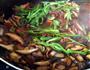 香菇炒肉片的做法图解5