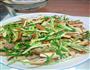蒜苗香干炒肉的做法图解3