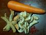 四季海星海底椰胡萝卜枸杞汤的做法图解1