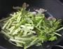 芹菜肉片炒鸡蛋干的做法图解5