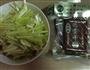 韭黄炒鸡蛋干的做法图解1