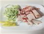 豇豆炒肉丝的做法图解1