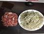 豆芽炒肉的做法图解1