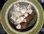鸡骨草龙骨汤的做法图解3