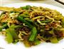 香辣青笋豆角番茄双椒肉丁炒面的做法图解4