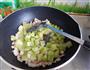 莴笋土豆炒肉丁的做法图解6