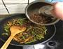 土豆焖豆角的做法图解6