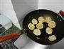 花生肉沫米饭饼的做法图解5