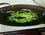 黄飞鸿花椒炒芥兰芦笋的做法图解7
