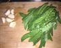 蒜香荷兰豆的做法图解1