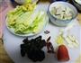 白菜烧豆腐的做法图解1