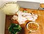蒜苗腊肉炒土豆丝的做法图解1