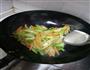 西芹胡萝卜丝煎豆腐的做法图解4