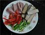 鸡蛋干炒火腿片的做法图解1