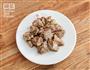 黑蒜子牛肉粒的做法图解3