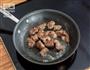 黑蒜子牛肉粒的做法图解5