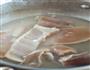 肉皮冻的做法图解1